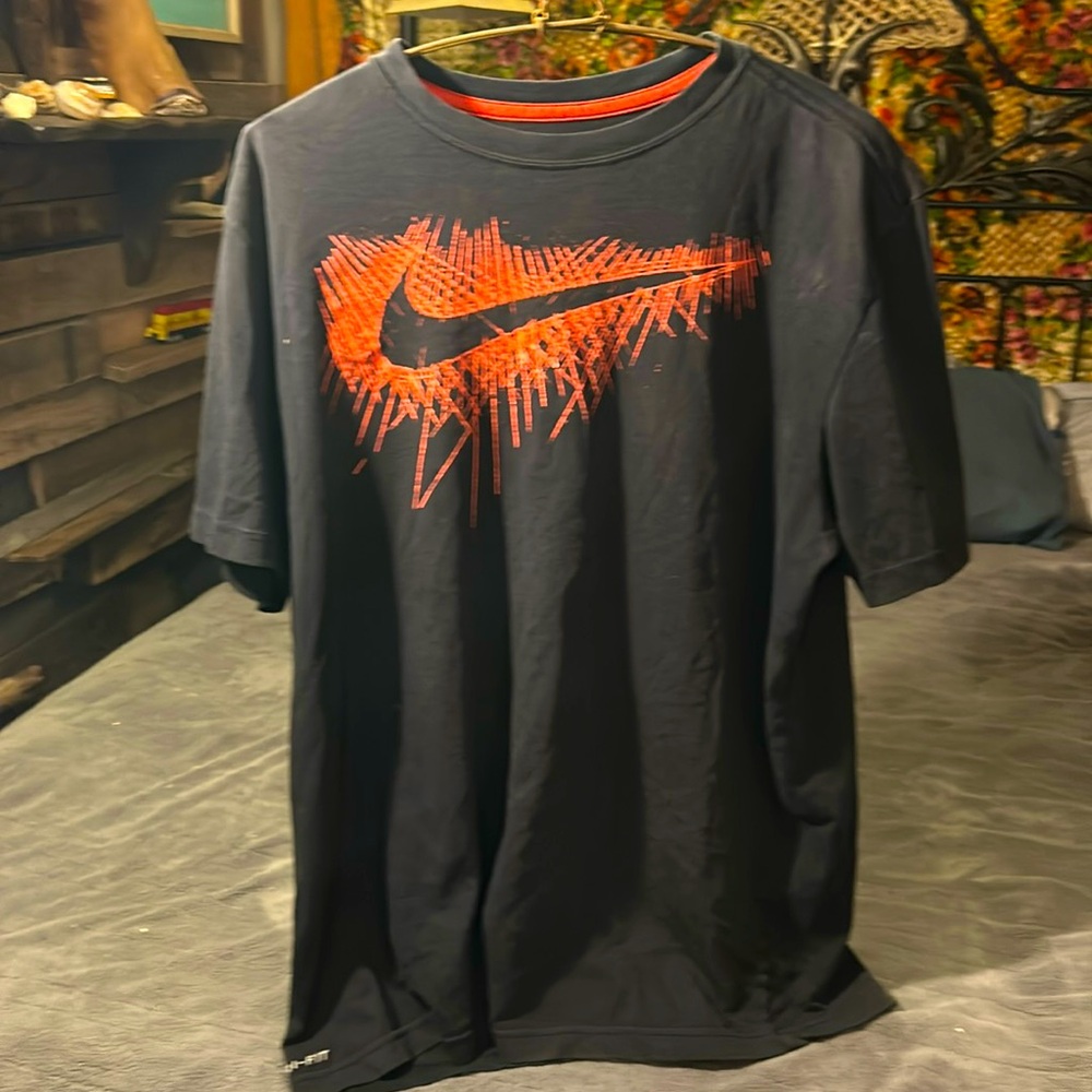 Nike t shirt